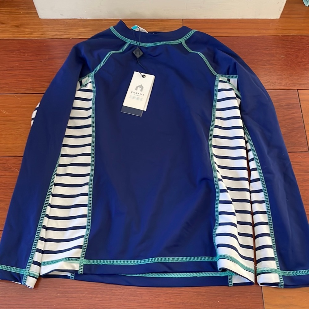 Cabana Life rash guard size 7